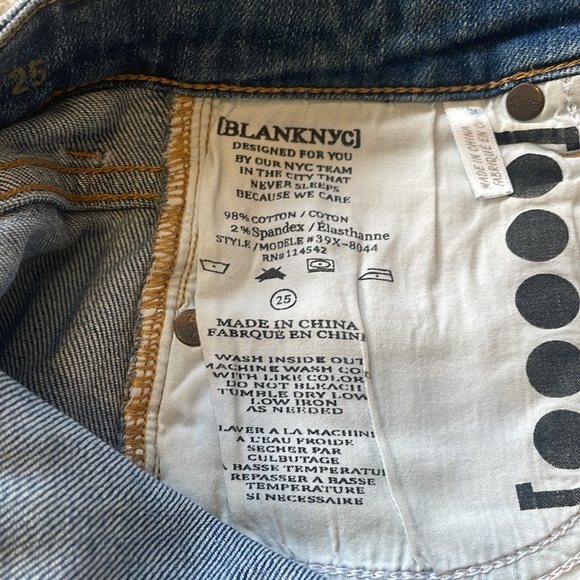 Blank NYC cutoff denim shorts - Picture 3 of 3